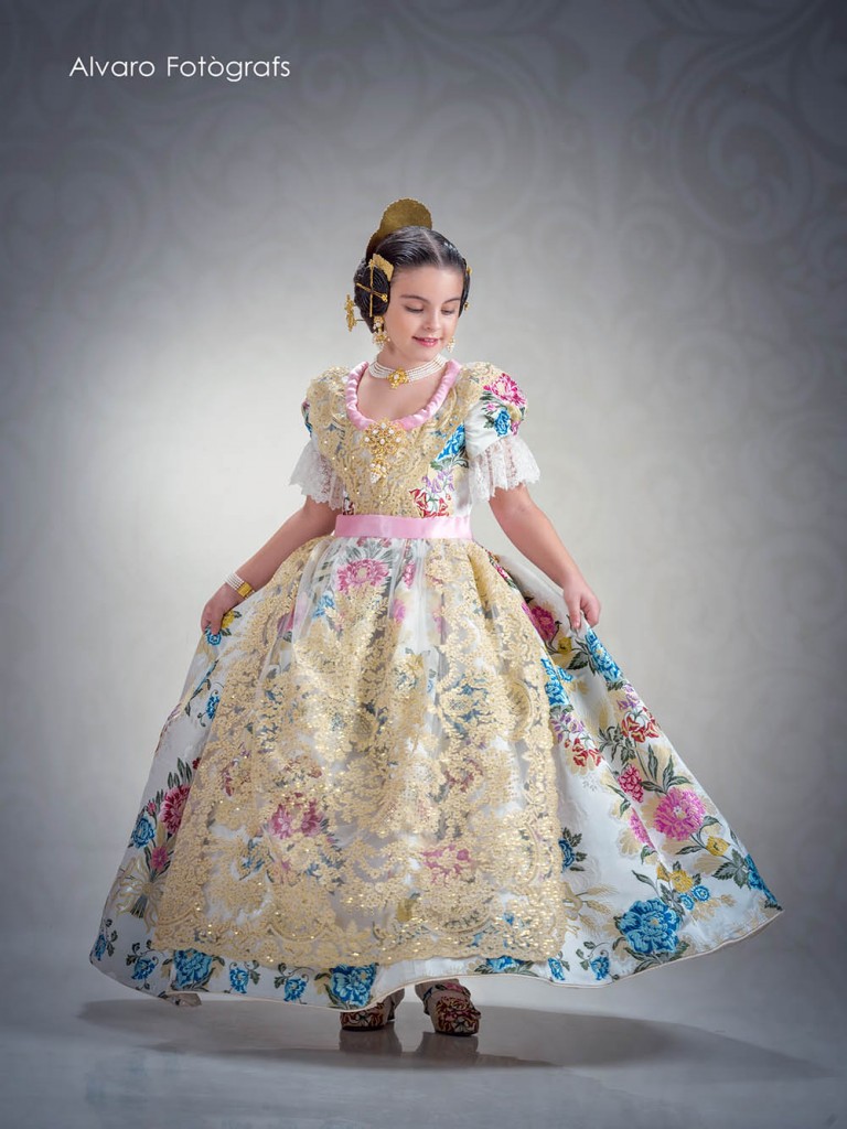 fallera4